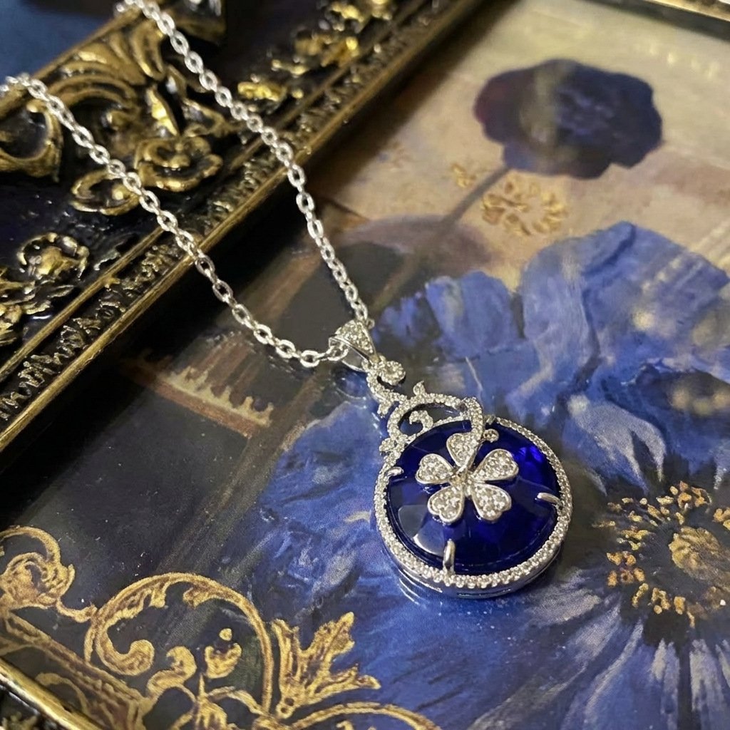 Vintage Blue Glass Four-Leaf Clover Jewelry Set - Image 4