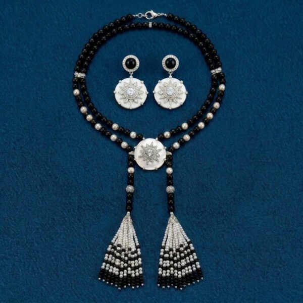 Vintage Hepburn Style Black Bead Tassel Jewelry Set