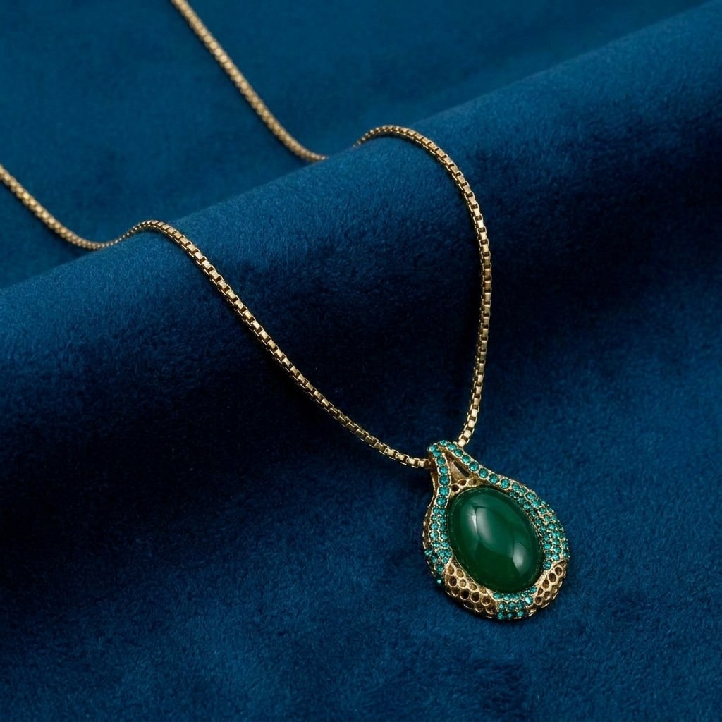 Vintage Eastern Inspired Green Glass Hollow Zircon Jewelry - Image 4