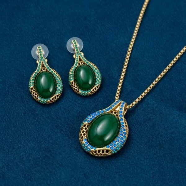 Vintage Eastern Inspired Green Glass Hollow Zircon Jewelry