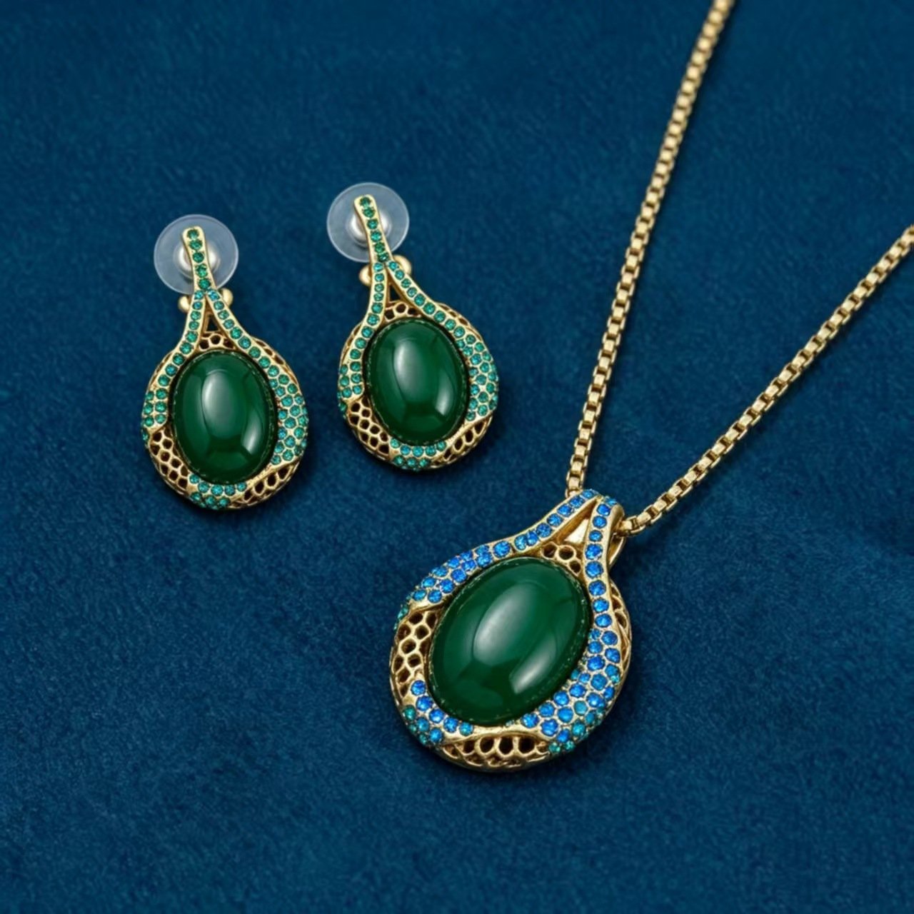Vintage Eastern Inspired Green Glass Hollow Zircon Jewelry