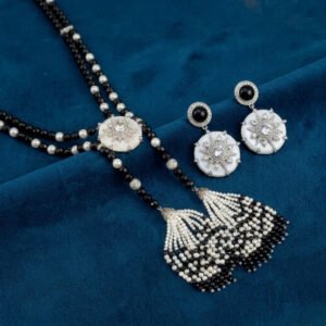 Vintage Hepburn Style Black Bead Tassel Jewelry Set