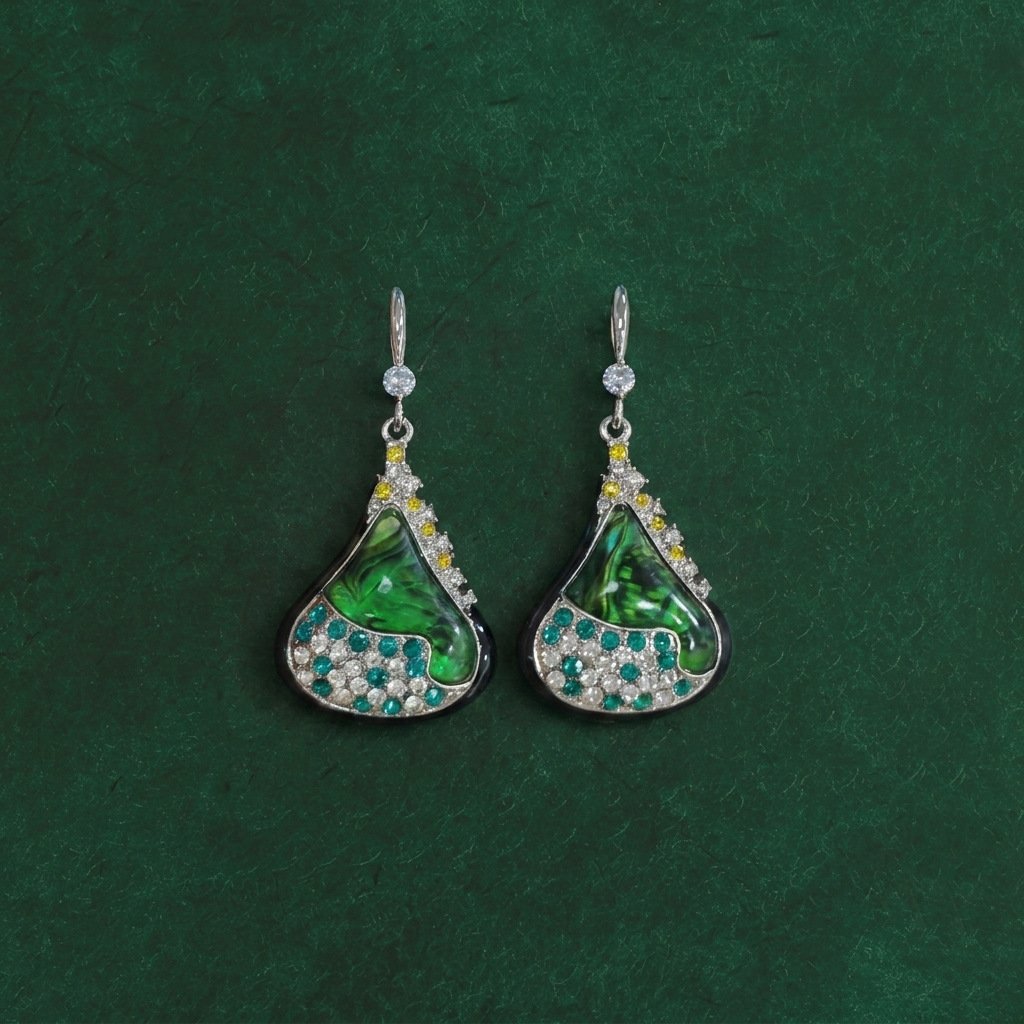 Vintage Luxury Green Resin Teardrop Jewelry Set - Image 3