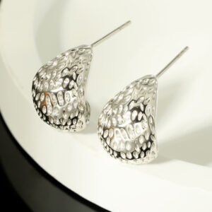 Hammered Drop Studs