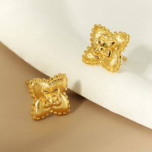 Clover Commuter Studs